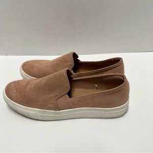 Universal thread slip on  sneakers, size 8.5 pink